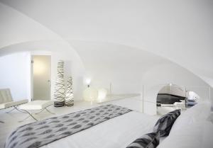 Dreams Luxury Suites Santorini Greece