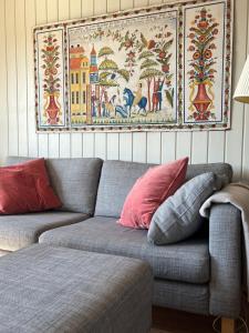 The Pintorp cabin by the lake