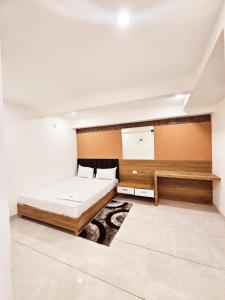 LOWFARE HOTELS