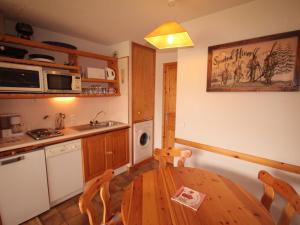 Charmant studio cabine avec balcon et vue sur pistes - FR-1-293-288