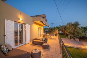 THEA Seaview Luxury Living