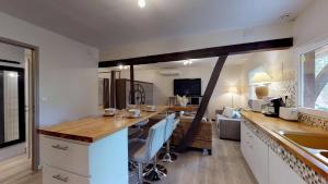 Villas Ecuries Val de Mai 35 pers 5 Gites 15 min Amiens : photos des chambres