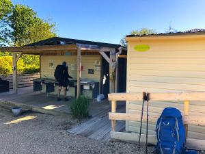Campings NUIT INSOLITE - Cote de granit rose - Camping Armor Loisirs : photos des chambres