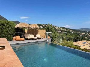 Mas de charme 133m2 piscine chauffée vue mer panoramique