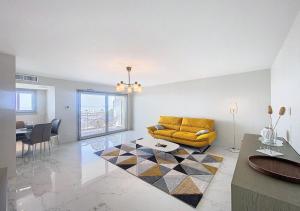 Horizon bleu vue mer dernier étage clim