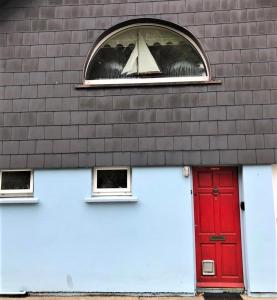 2 bedroom harbour view apartment in Kinsale