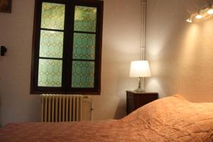 Appartements appartement 100 m 2 situe dans pinede et villa familiale : photos des chambres