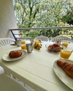 Appartements Grand T4 de 118m2 Proche Tram, Terrasse a seulement 25 mn des Plages : photos des chambres