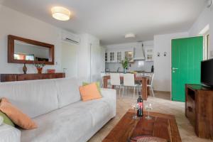 Modern Apartment in Ripenda Kras with Shared Pool 