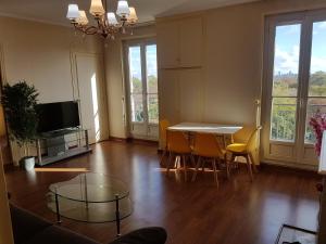 Champs-Élysées Suite Most Amazing view of Paris