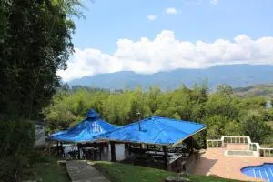 Finca en El Lago Calima - Yotoco