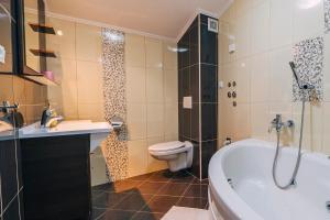 Apartments Center with free private parking