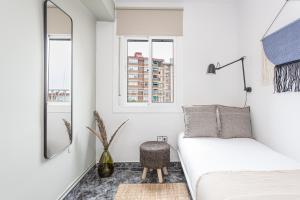 3 Bdr Apt In Cornella 5 Mins Form The Metro
