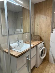 APARTAMENTY "LA VILLA" DELUXE z dwoma sypialniami, salonem, balkonem, prywatnym parkingiem, blisko centrum - Słoneczna Polana