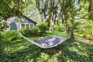 Nan's Escape - Three Oaks