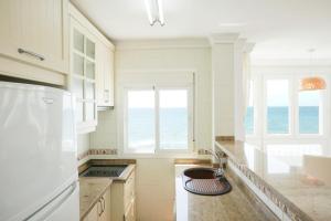 Precioso apartamento en primera línea en Torrox