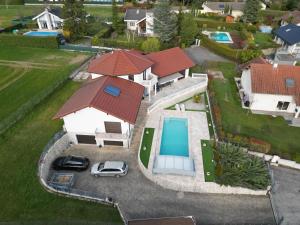 Villas Villa 5*, 15 personnes, Piscine a 20 min de Geneve : photos des chambres