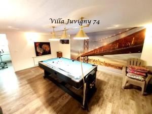 Villas Villa 5*, 15 personnes, Piscine a 20 min de Geneve : photos des chambres