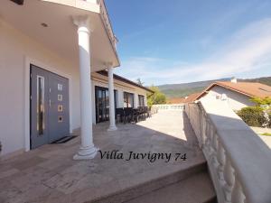 Villas Villa 5*, 15 personnes, Piscine a 20 min de Geneve : photos des chambres
