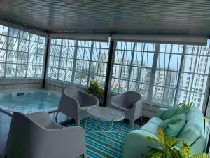 Modern Centrical Evaristo Apartment With Tub