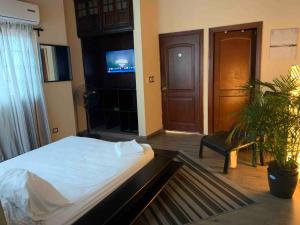 Modern Centrical Evaristo Apartment With Tub