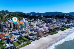 A02 - Estrela do Mar 403 A - Centro de Bombinhas - 30m do mar - Ótima localização