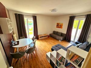Apartment 7-10
