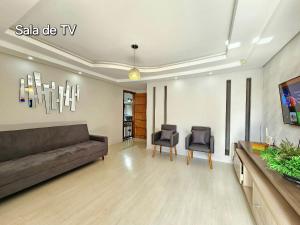 Casa Familiar 3 quartos c Piscina prox centro