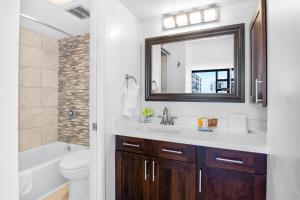 Breathtaking Ocean View 1 BR Condo with Free Parking!