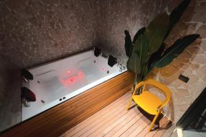 URBAN COMFORT POBLADO SUITs