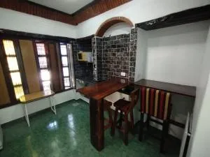 Pintoresco departamento full equipado - Varela