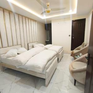 Hotel B R Lounge - Ubytování bez kategorie ve městě Multan