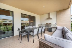 7458 Magic Village 3suites 8guests jacuzzi 8 min Disney