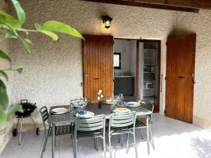 L'Escale aux portes des Gorges de l'Ardèche - 艾盖兹