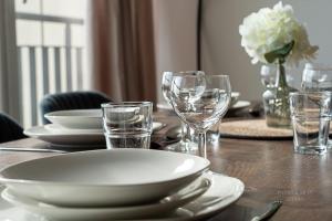 Appartements Confort & Spacieux Family Travel pour 6 - 10- to Disneyland Paris 25- to Paris - In front of Train Station Torcy RER A : photos des chambres