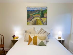 Magnolia Garden Cottage