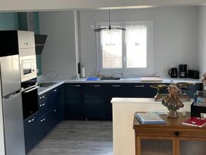 Maisons de vacances Gite elegant avec grand jardin prive, idealement situe pres des chateaux et activites, tout inclus - FR-1-491-358 : photos des chambres