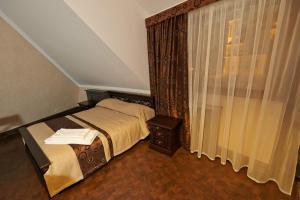 Double Room with Balcony room in Charivna Taistra
