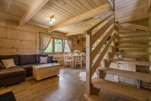 DOMKI Szarotka, Rozeta i Parzenica