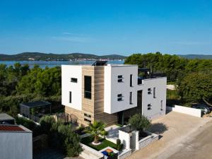 Spacious apartments in Biograd with sea view