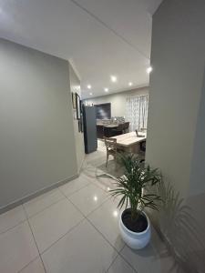 Comfortable Townhouse Haven- PMB