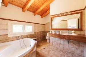 Villa Barbaro by Villa Plus