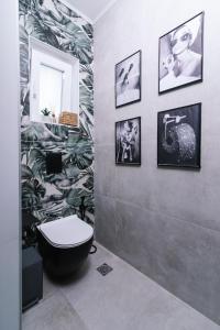 Iceberg Suite with Jacuzzi