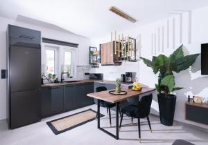 Iceberg Suite with Jacuzzi