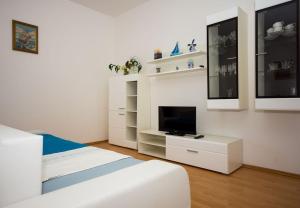 Adria Apartments Punat