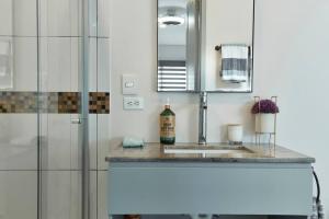 Spacious & Beautiful 1-Bdrm W-Pool Condo Diana