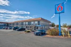 Motel 6-Albuquerque, NM - Carlisle - بيرناليلو