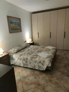 House curti - Bugiallo