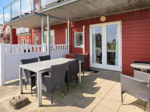 6 person holiday home in Hadsund-By Traum