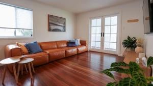 Bungalow Blue - 8 Illawong Lane